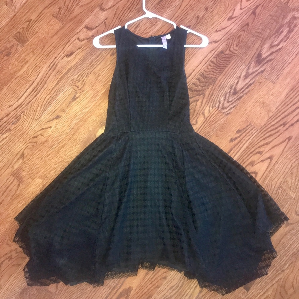Black lace dress
